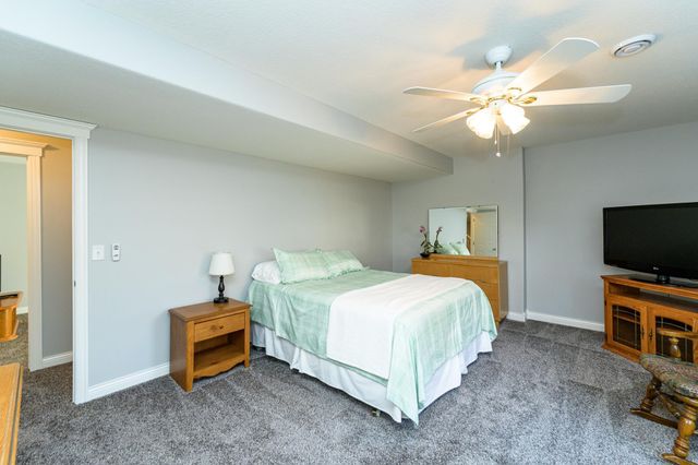 2743 Pinewood Ridge Drive SE, Rochester, MN 55904