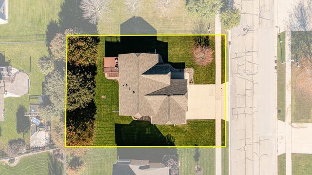 2743 Pinewood Ridge Drive SE, Rochester, MN 55904