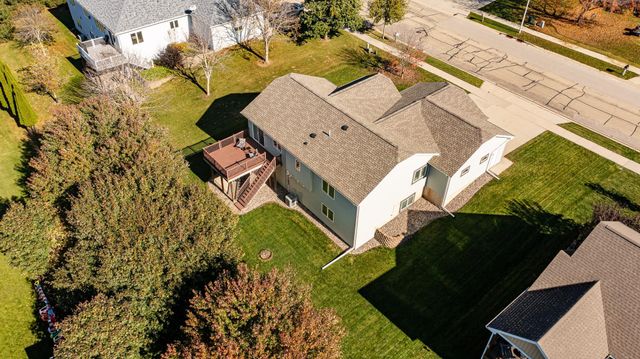 2743 Pinewood Ridge Drive SE, Rochester, MN 55904