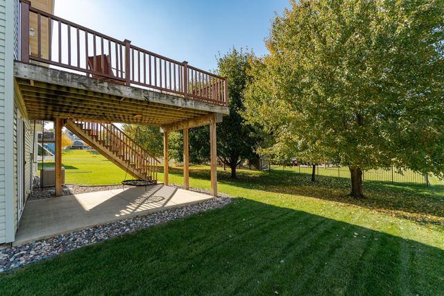 2743 Pinewood Ridge Drive SE, Rochester, MN 55904