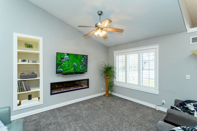 2743 Pinewood Ridge Drive SE, Rochester, MN 55904