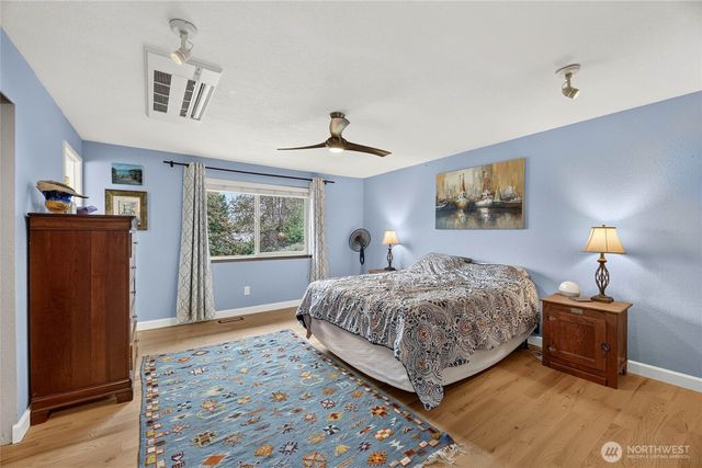 2315 SW 118th Court, Burien, WA 98146