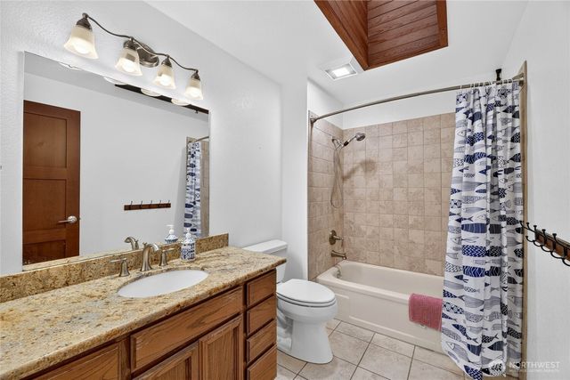 2315 SW 118th Court, Burien, WA 98146