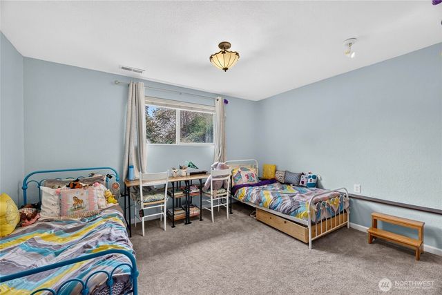 2315 SW 118th Court, Burien, WA 98146