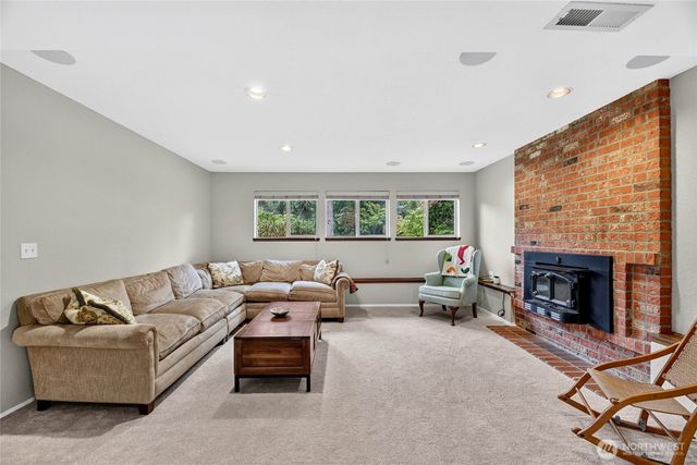 2315 SW 118th Court, Burien, WA 98146
