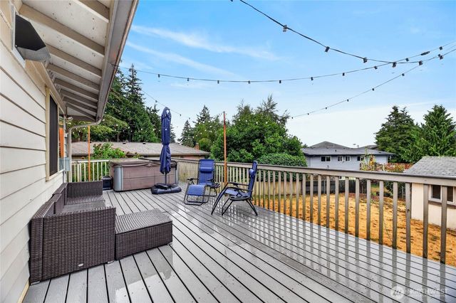2315 SW 118th Court, Burien, WA 98146