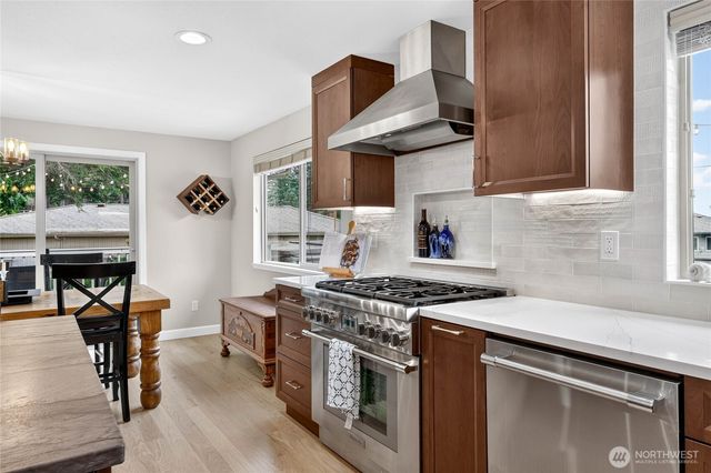 2315 SW 118th Court, Burien, WA 98146