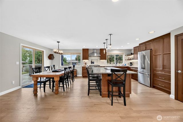 2315 SW 118th Court, Burien, WA 98146