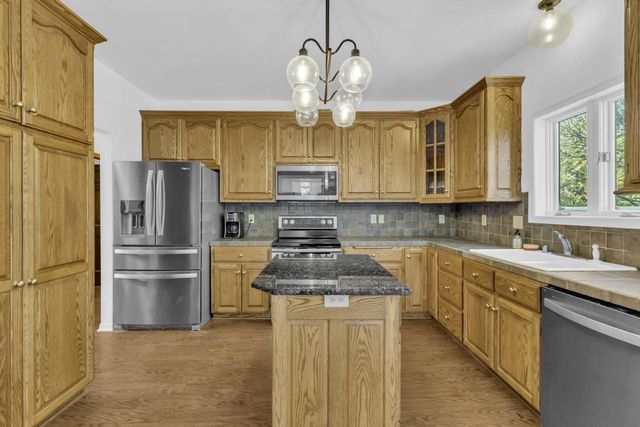 N65W15278 Blue Heron DRIVE, Menomonee Falls, WI 53051