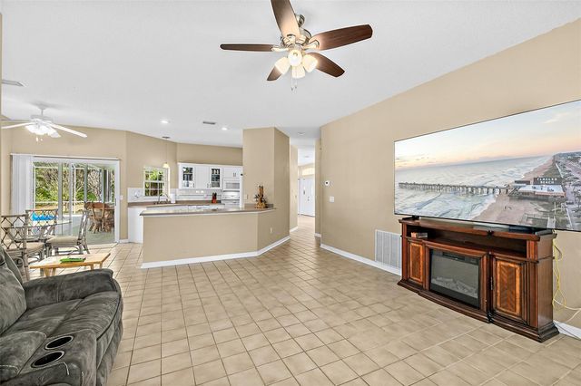 28 MONTAUK LANE, Palm Coast, FL 32164