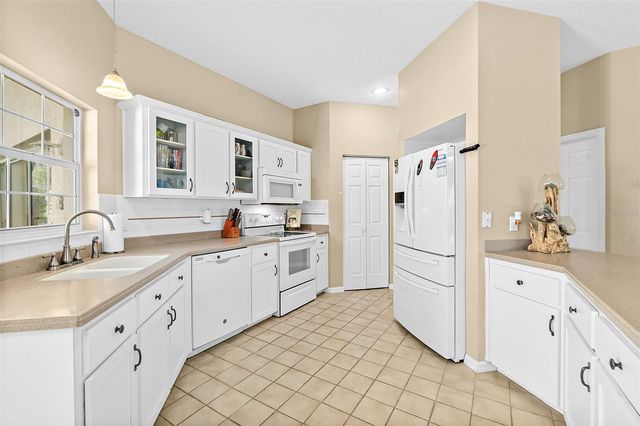 28 MONTAUK LANE, Palm Coast, FL 32164