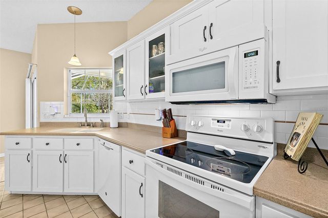 28 MONTAUK LANE, Palm Coast, FL 32164