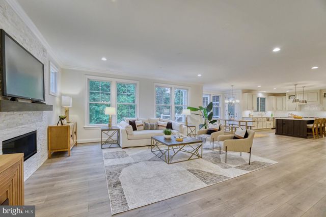 2236 LAUREL RIDGE RD, Vienna, VA 22181