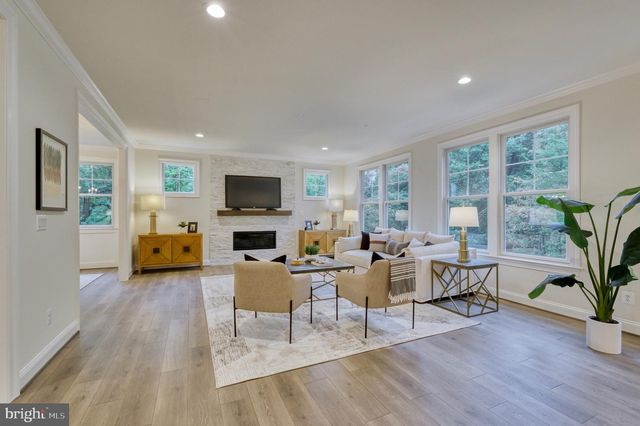 2236 LAUREL RIDGE RD, Vienna, VA 22181