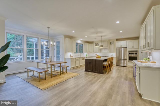 2236 LAUREL RIDGE RD, Vienna, VA 22181