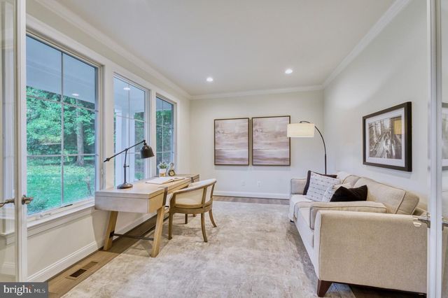 2236 LAUREL RIDGE RD, Vienna, VA 22181