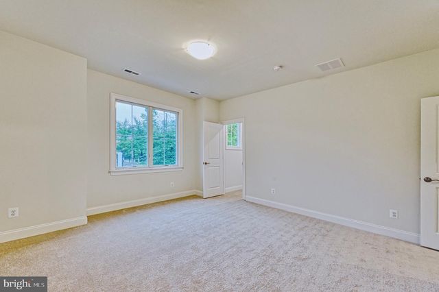 2236 LAUREL RIDGE RD, Vienna, VA 22181