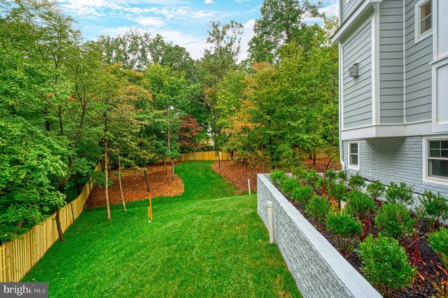 2236 LAUREL RIDGE RD, Vienna, VA 22181