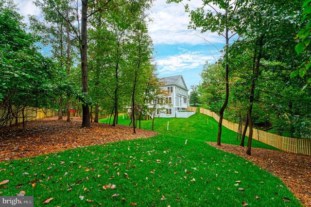 2236 LAUREL RIDGE RD, Vienna, VA 22181