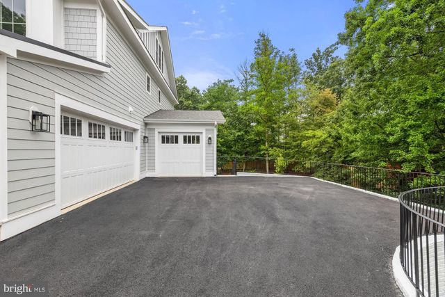 2236 LAUREL RIDGE RD, Vienna, VA 22181