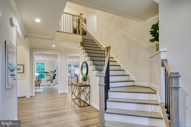 2236 LAUREL RIDGE RD, Vienna, VA 22181