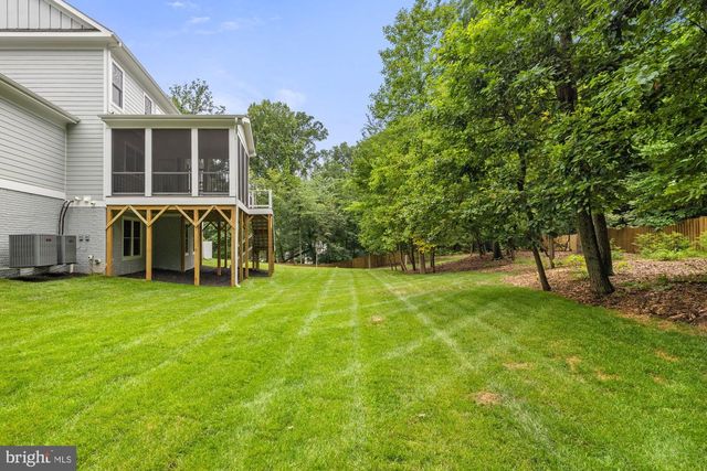 2236 LAUREL RIDGE RD, Vienna, VA 22181