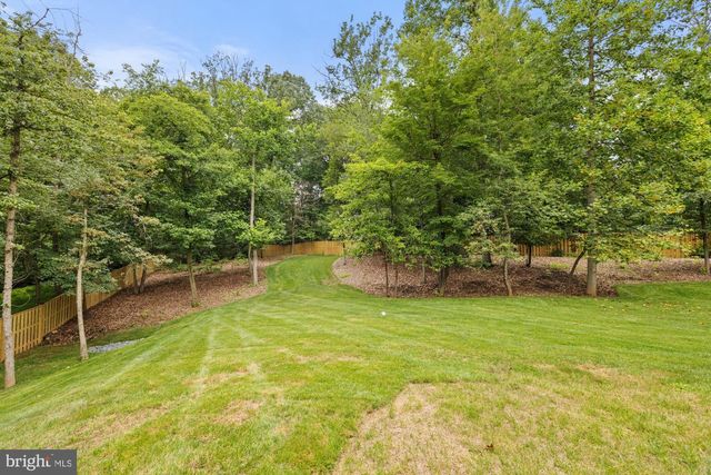 2236 LAUREL RIDGE RD, Vienna, VA 22181