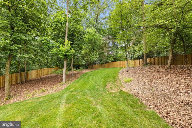 2236 LAUREL RIDGE RD, Vienna, VA 22181