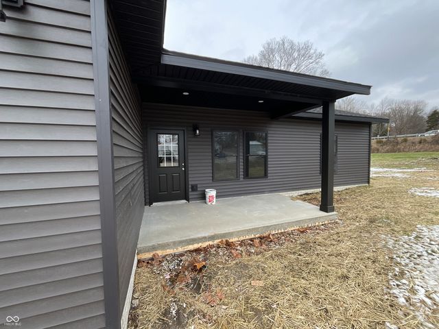 17 Sunnyside Lane, Spencer, IN 47460