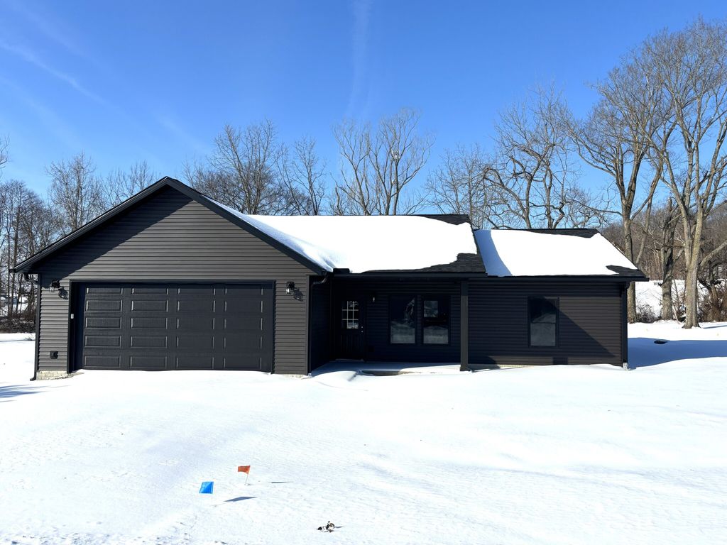 17 Sunnyside Lane, Spencer, IN 47460