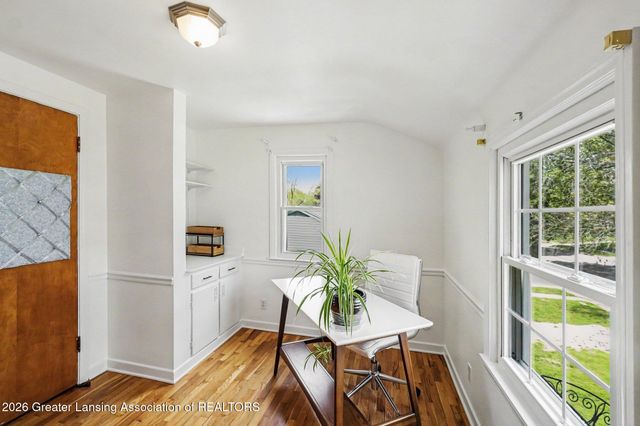 1927 Cooper Avenue, Lansing, MI 48910