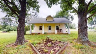 13972 E Nighthawk Road, Nevada, MO 64772