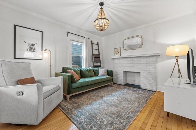 2005 E Beverly ROAD, Shorewood, WI 53211