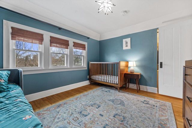 2005 E Beverly ROAD, Shorewood, WI 53211