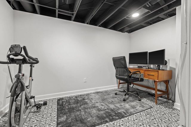 2005 E Beverly ROAD, Shorewood, WI 53211