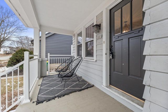 2005 E Beverly ROAD, Shorewood, WI 53211