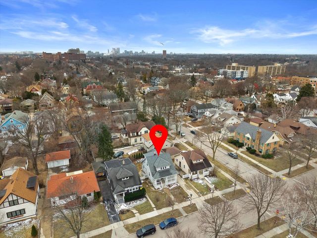 2005 E Beverly ROAD, Shorewood, WI 53211