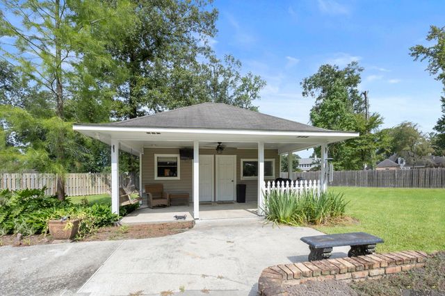 17713 Coffee Rd, Baton Rouge, LA 70817