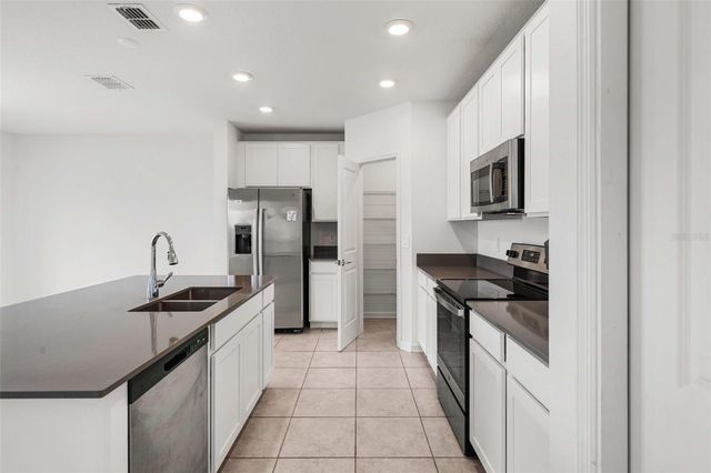 942 JACKSON AVENUE, Davenport, FL 33837