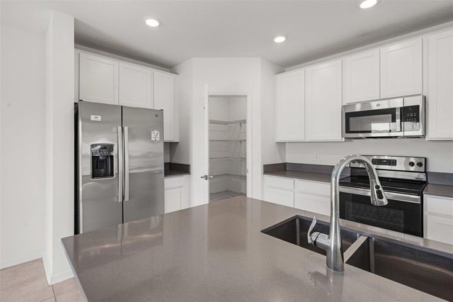 942 JACKSON AVENUE, Davenport, FL 33837