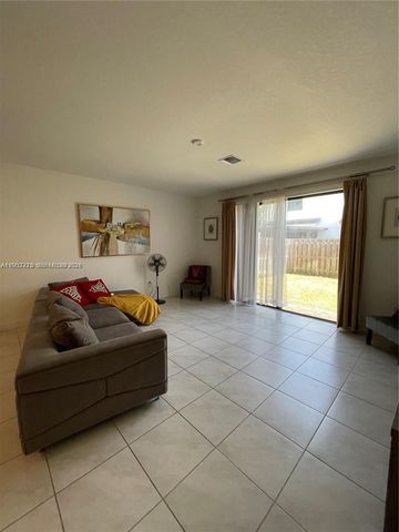 10890 SW 235th St 1, Homestead, FL 33032