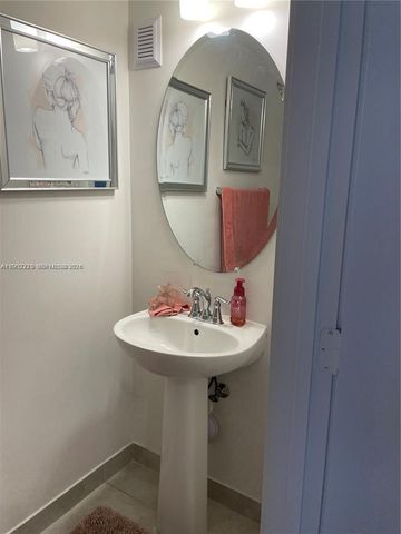 10890 SW 235th St 1, Homestead, FL 33032