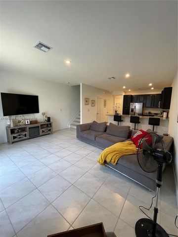 10890 SW 235th St 1, Homestead, FL 33032