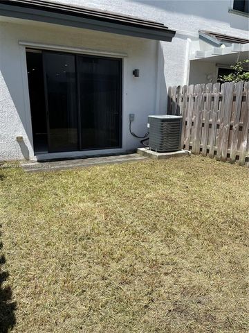 10890 SW 235th St 1, Homestead, FL 33032