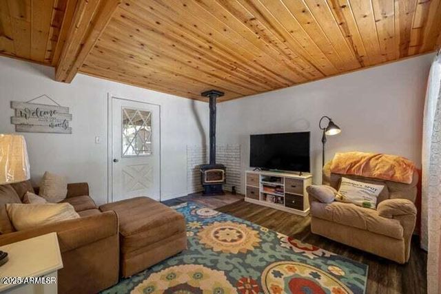 3355 LITTLE PINE Drive, Overgaard, AZ 85933