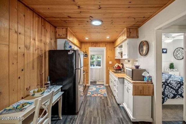 3355 LITTLE PINE Drive, Overgaard, AZ 85933