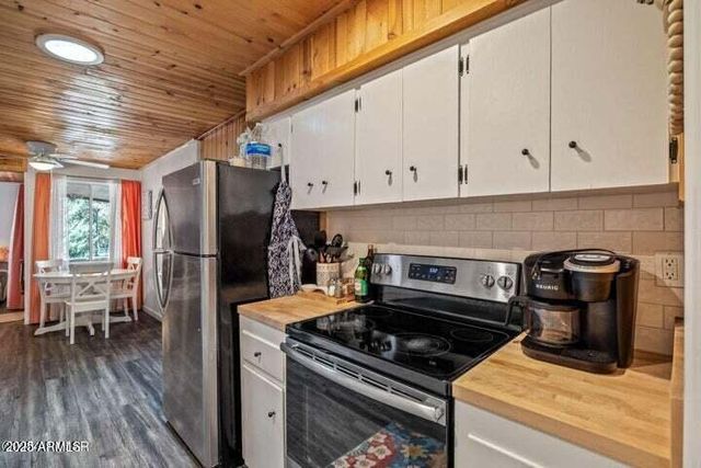 3355 LITTLE PINE Drive, Overgaard, AZ 85933