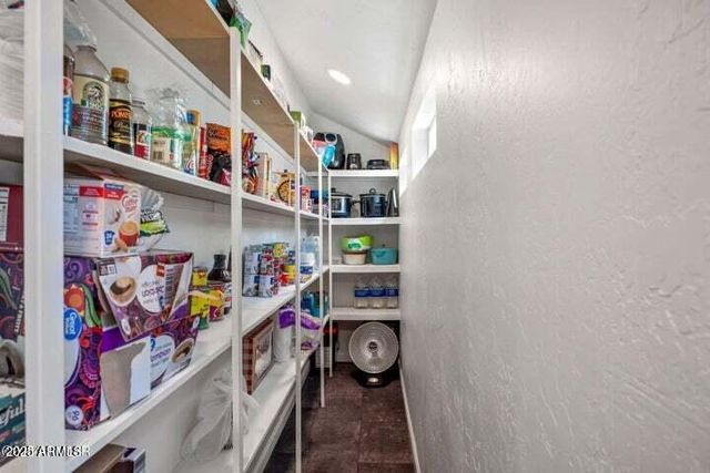 3355 LITTLE PINE Drive, Overgaard, AZ 85933