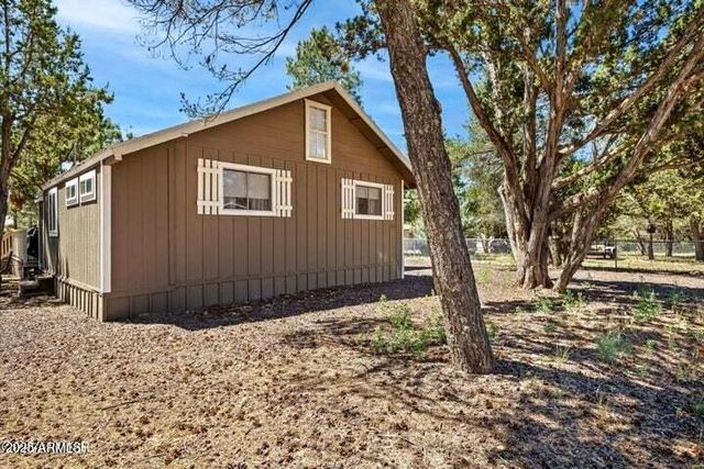 3355 LITTLE PINE Drive, Overgaard, AZ 85933