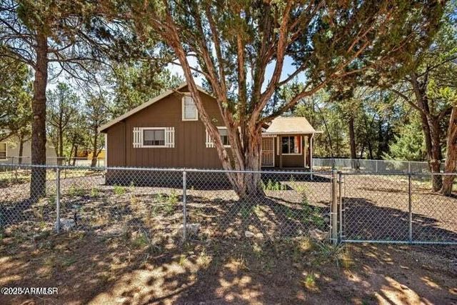 3355 LITTLE PINE Drive, Overgaard, AZ 85933